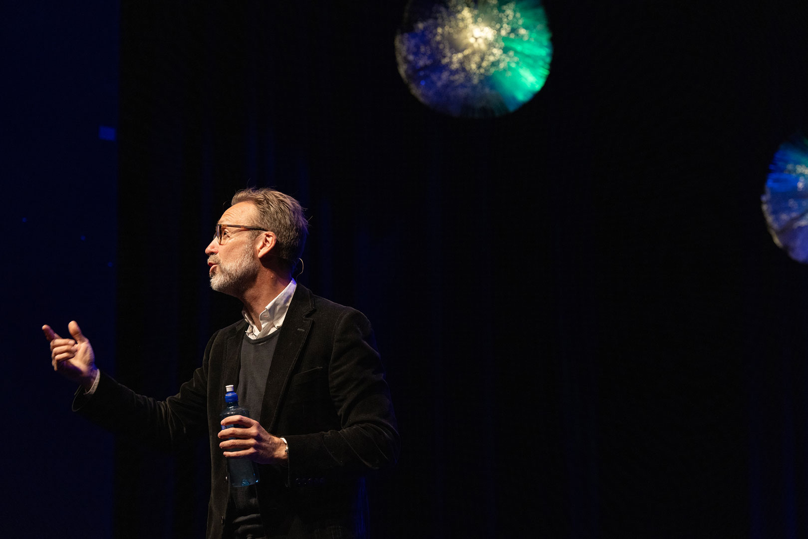 Thomas Giertsen på scenen under Lillestrømkonferansen 2024