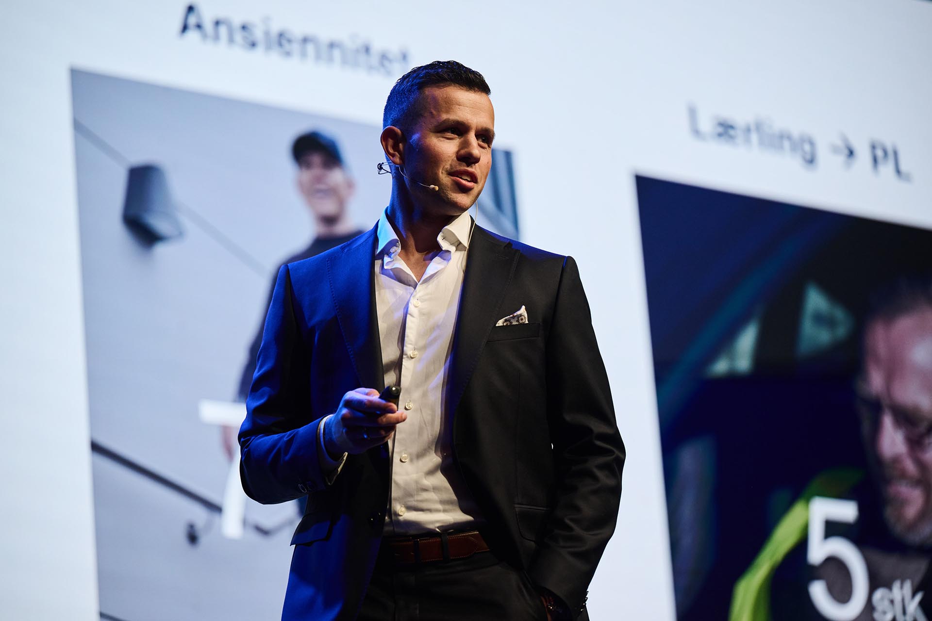 Ole Morten Furseth Bergli, daglig leder i Smart Elektro AS, på scenen.